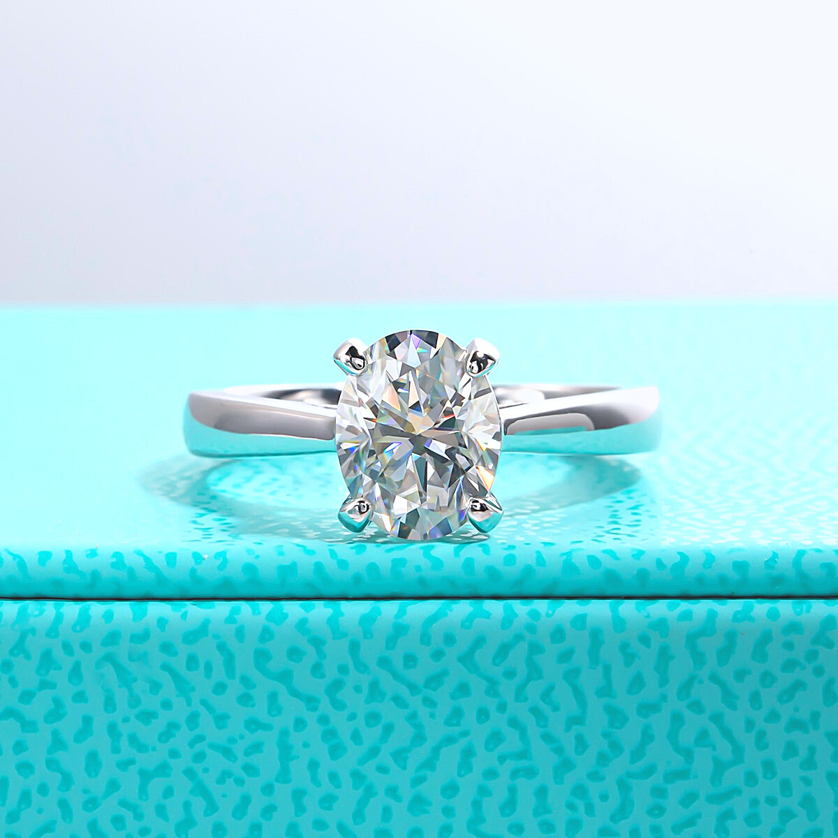 Anel Solitário Oval Moissanite Slim - Loratta