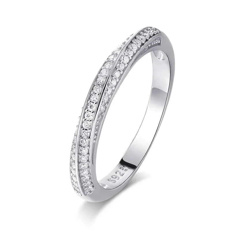 Demi-Alliance Entrelacs de Lumière Moissanite