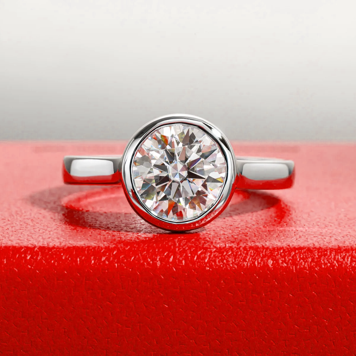 Bague Point of Light en moissanite