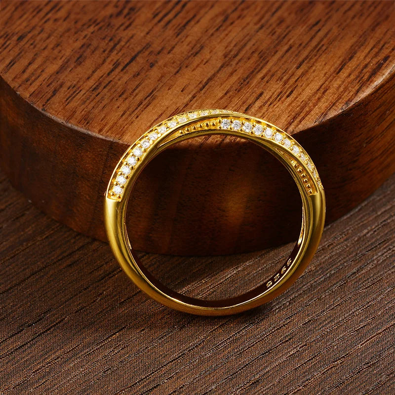 Demi-Alliance Entrelacs de Lumière Moissanite