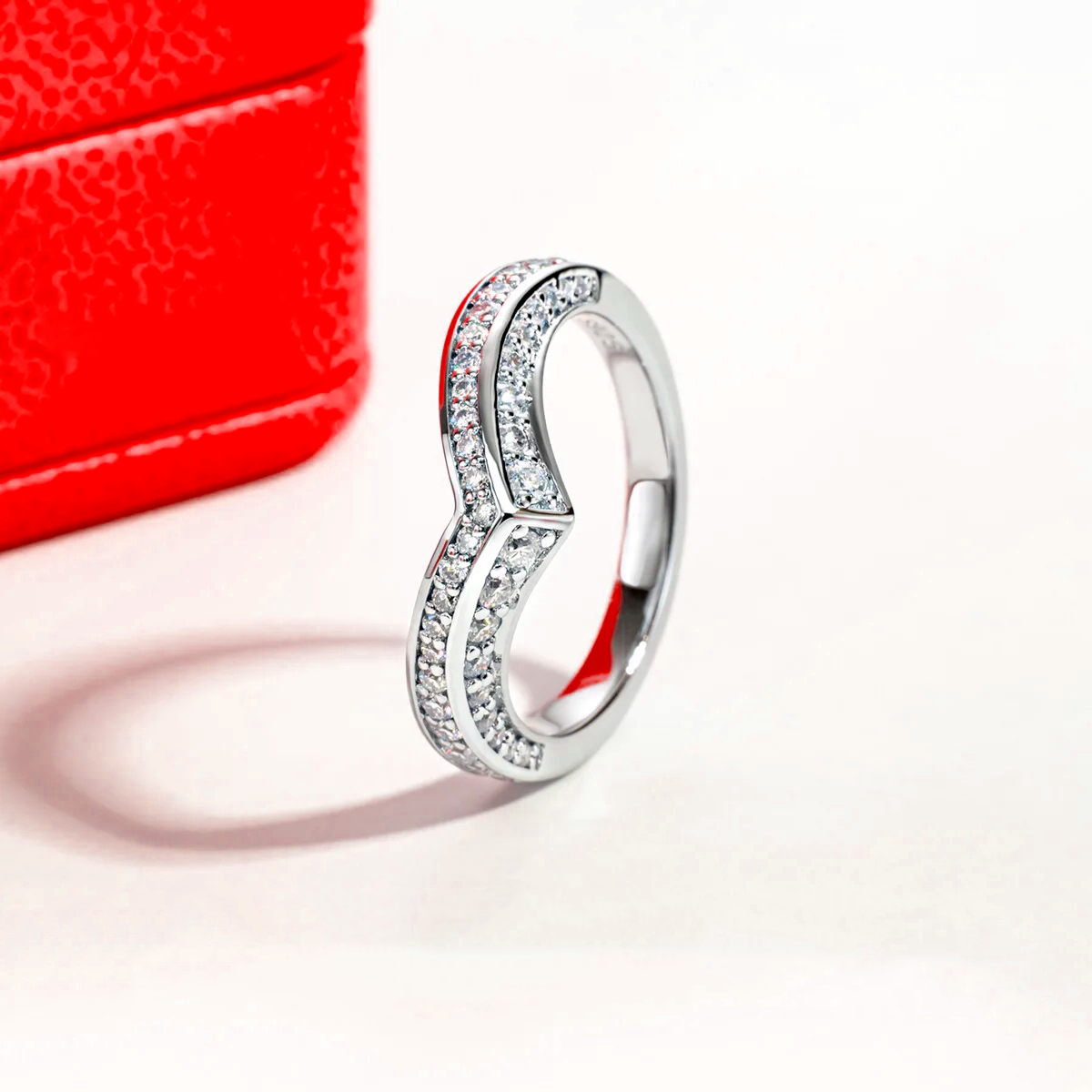 Demi-alliance en Argent Plaqué or et Moissanite Vénus