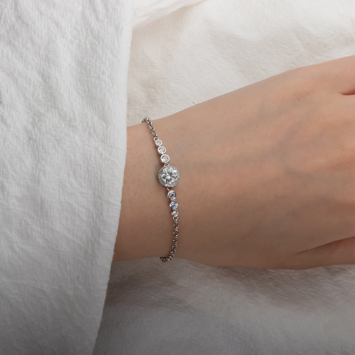 Bracelete 7 Brilhos Moissanites e Prata Folheada à Ouro Branco 18k - Loratta