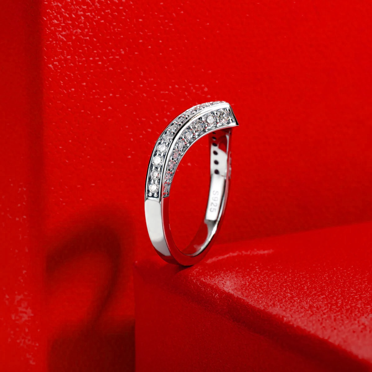 Demi-alliance en Argent Plaqué or et Moissanite Vénus