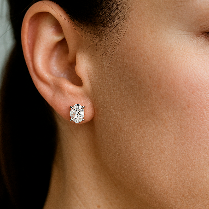 Boucle d'oreille Solitaire en Moissanite Ovale