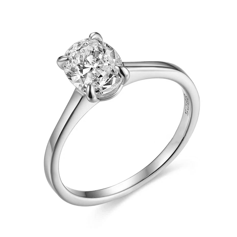 Bague ovale Elegance en moissanite