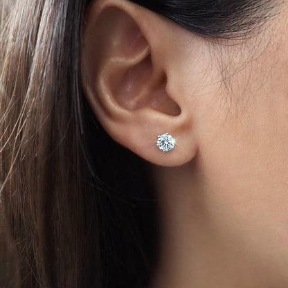 Boucle d'oreille Solitaire à 6 Griffes en Moissanite