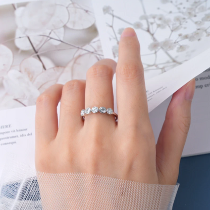Demi-alliance en Moissanite Avec 5 Pierres Brillantes, Plaquée Or 18 Carats