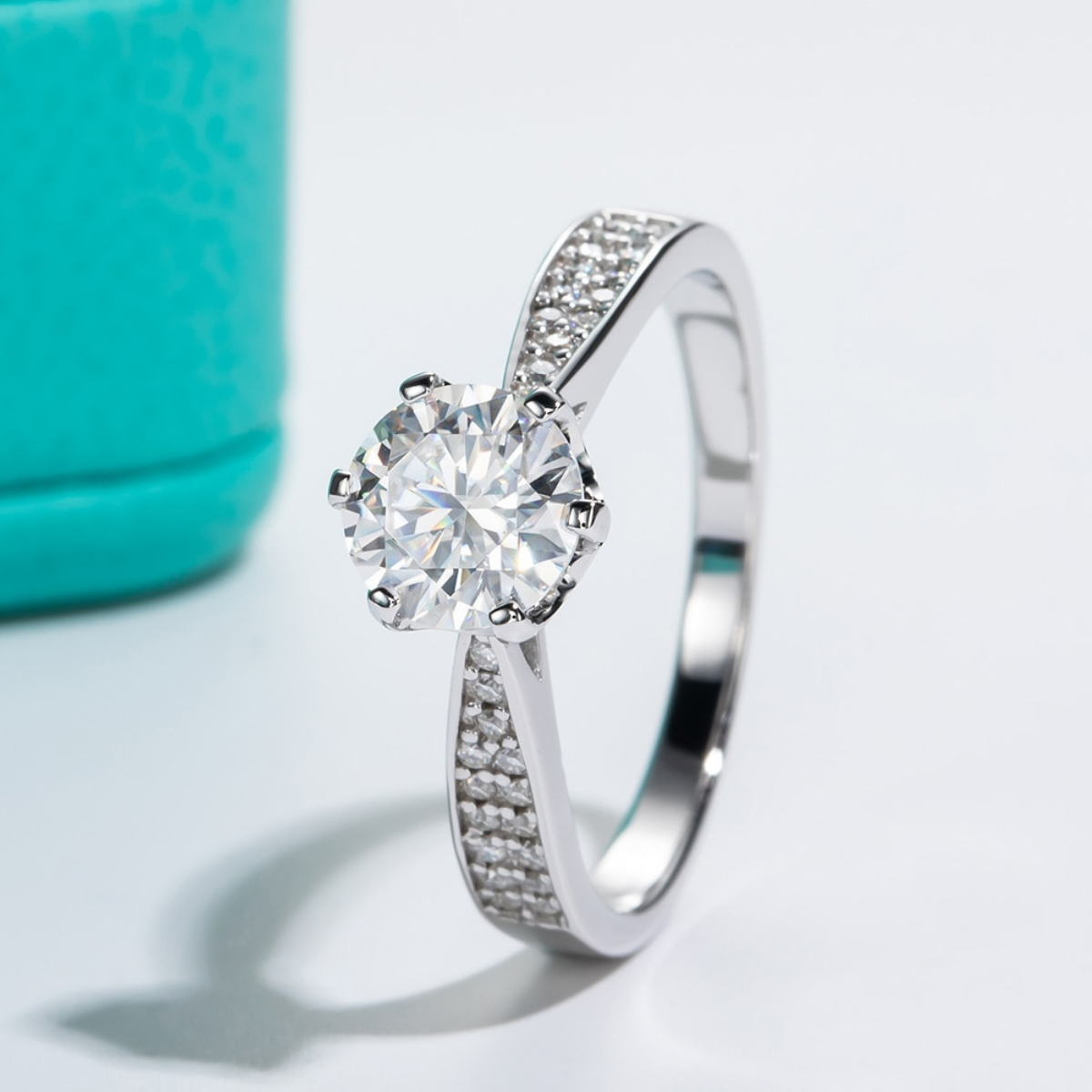 Anel Borealis Moissanite Cravejado - Loratta 