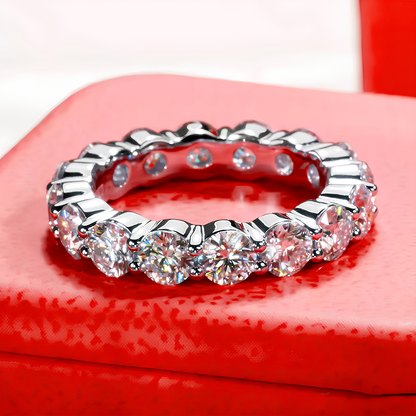 Alliance en argent 925 avec 400 points de moissanite