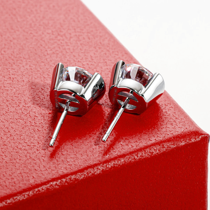 Boucle d'oreille Point of Light en moissanite