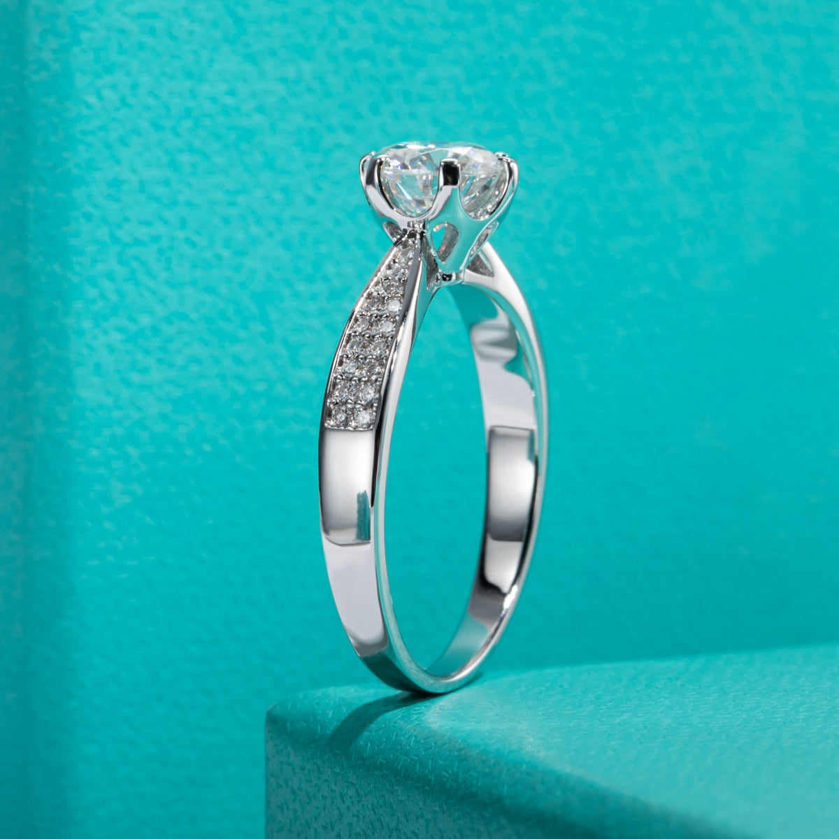 Anel Borealis Moissanite Cravejado - Loratta 