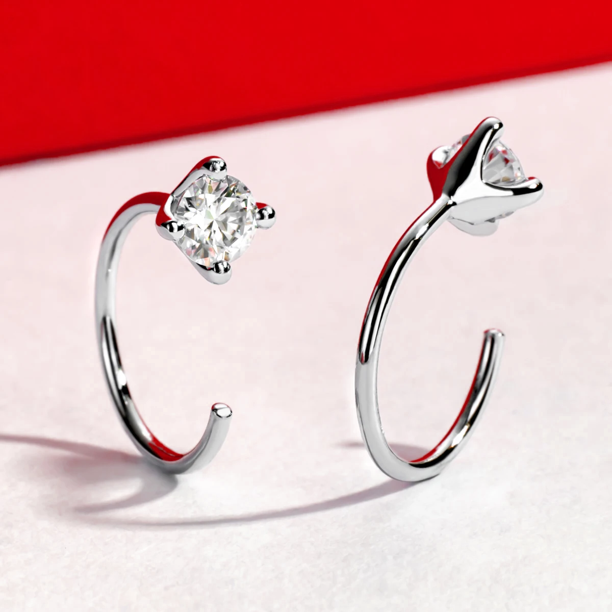 Boucle d'oreille à point lumineux plaquée or 18 carats