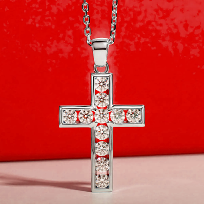 Collier crucifix en moissanite et argent