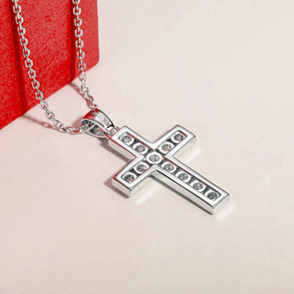 Collier crucifix en moissanite et argent
