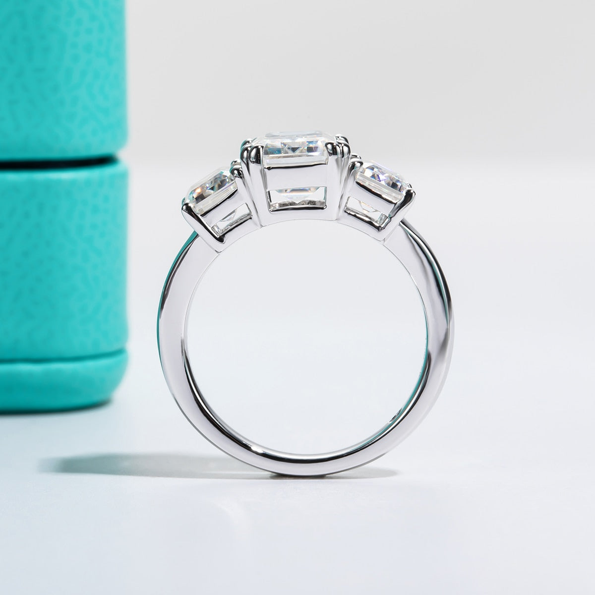 Anel Trinity Esmeralda Moissanite - Loratta