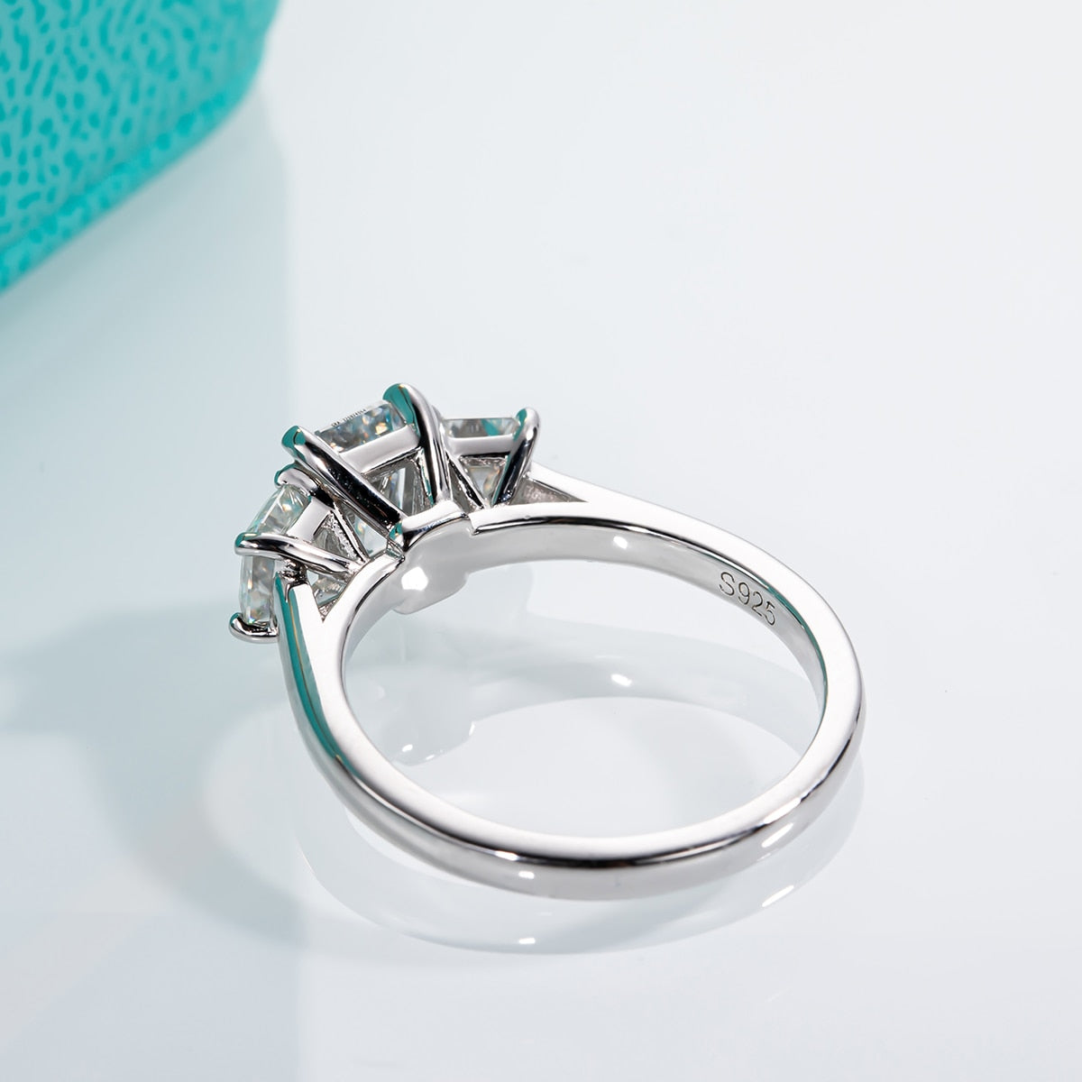 Anel Trigêmeo Esmeralda Moissanite - Loratta