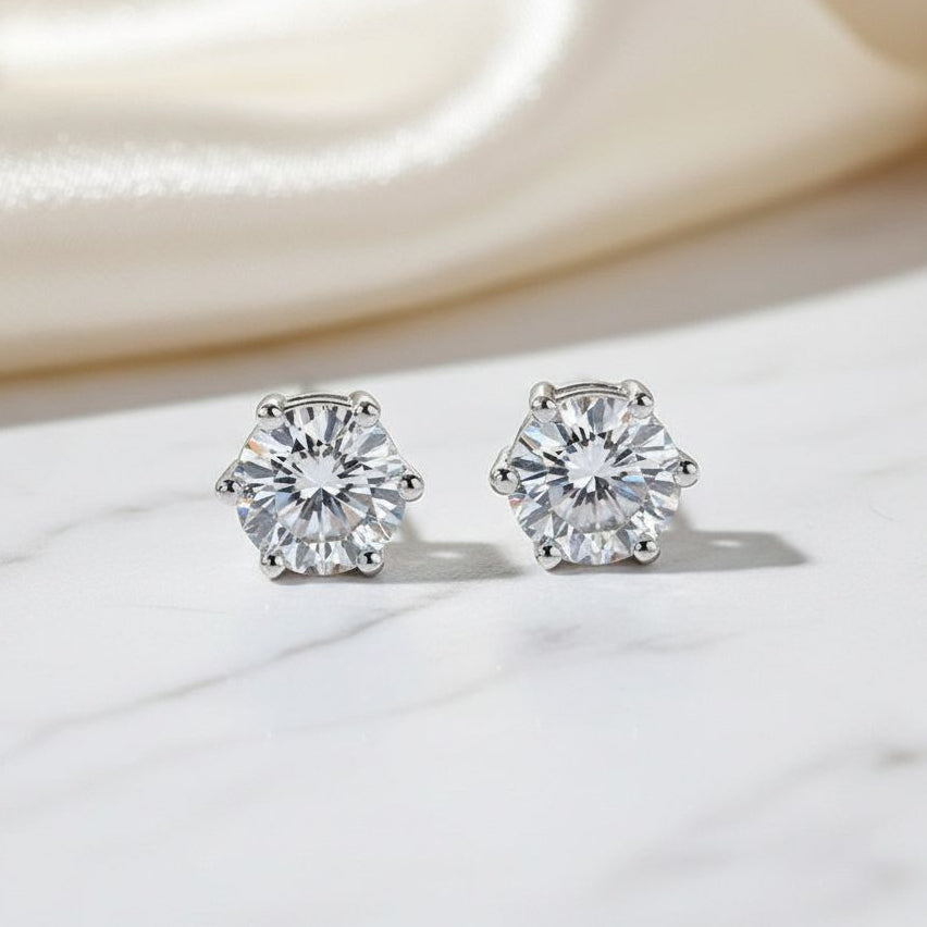 Boucle d'oreille Solitaire à 6 Griffes en Moissanite