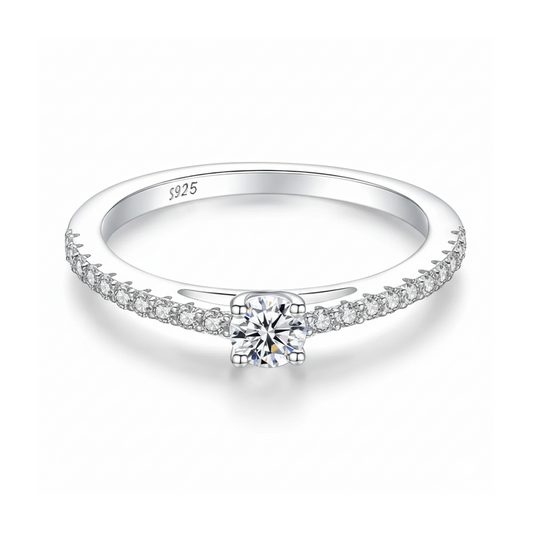 Bague en moissanite brillante