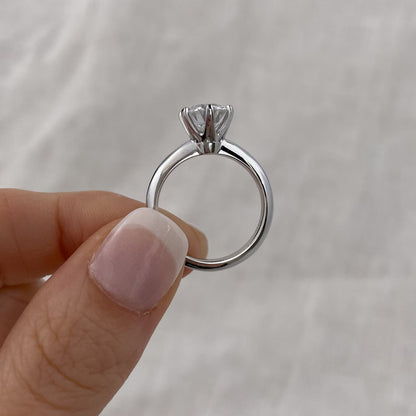 Bague Solitaire en Moissanite Brillante
