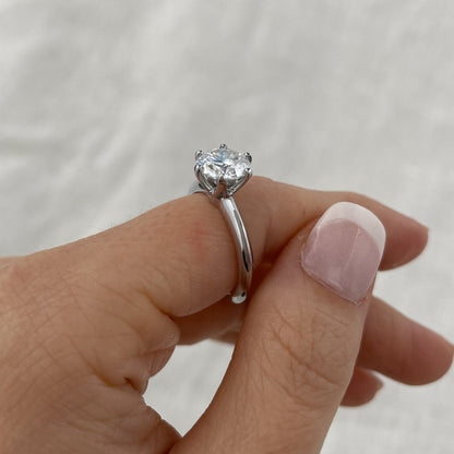 Bague Solitaire en Moissanite Brillante